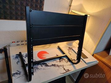 Supporto per 10 unità rack 19"
