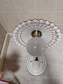 n. 2 applique in porcellana