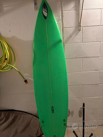 Tavola da surf artigianale vintage