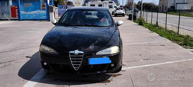 Automobile Alfa Romeo 147 - 1.9 JTD 5 porte