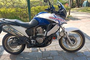 Honda Transalp 700