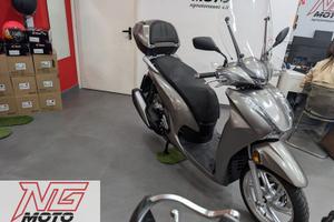 Honda SH 350 FINANZIABILE A 99 EURO AL MESE
