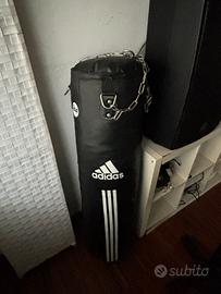 Kit boxe Adidas completo + Supporto da muro.