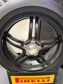 Cerchi carbonio Panigale e streetfighter