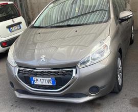 Peugeot 208 - 2013