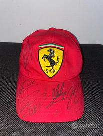 Cappellino Ferrari autografato Schumacher