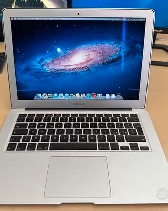 MacBook Air 13 2011 - i5 - 4gb ram - 128gb ssd