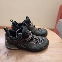  scarpe treking