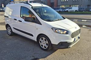 Ford Transit Courier - Benzina