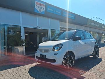Smart forfour 1.0 Passion 71cv >> Carrozzeria a Nu