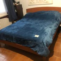 Letto matrimoniale completo di doghe 160x190