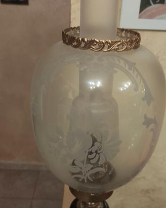 Lume in porcellana vintage