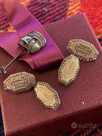 Argento gemelli e mascherina