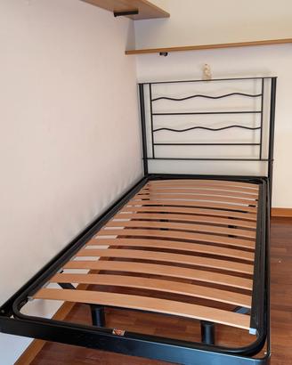 letto singolo in ferro a doghe