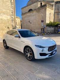Maserati Levante V6 Diesel 275 CV AWD Gransport