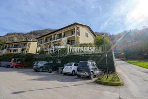 MONOLOCALE AL PIANO TERRA CON GIARDINO