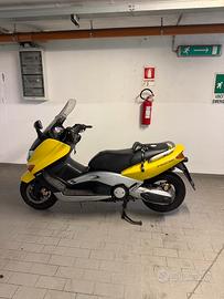 Yamaha T Max - 2001