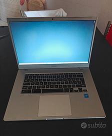 Samsung Chromebook 15.6" 4Gb ram + support. 