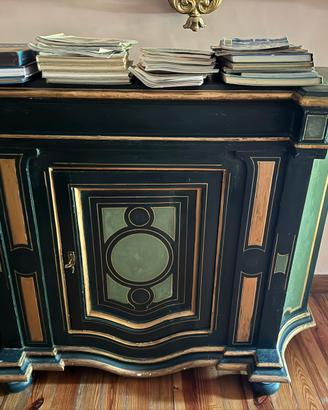Antica credenza