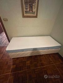 Letto singolo (base sommier + materasso)