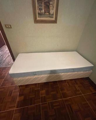 Letto singolo (base sommier + materasso)
