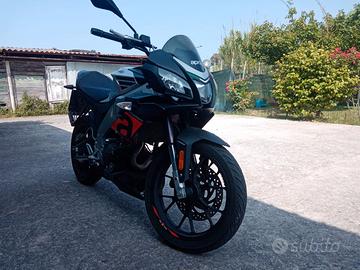 Aprila Tuono 125