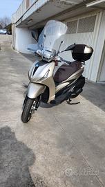 Beverly 300 HPE 