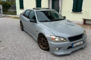 Lexus IS200