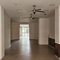 Locale commerciale e retrostante magazzino