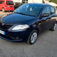 Lancia Ypsilon 1.2 69 CV 5 porte GPL Ecochic Plati