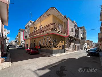Bernalda. Abitazione con mansarda. Ingresso autono