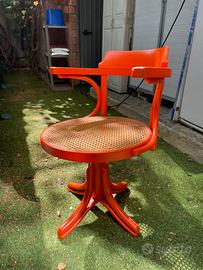 Sedia Girevole in stile Thonet (Mod. 209/210)