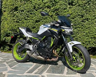 Kawasaki Z650 68 cv 5000 km 2021 pari al Nuovo