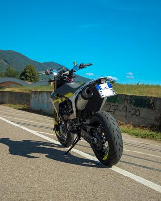 Husqvarna 701 LEGGI DESCRIZIONE