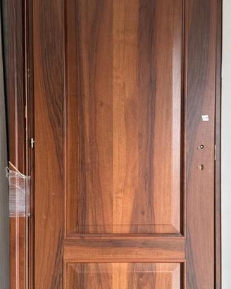 Porta interna bugnata