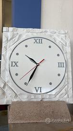 Orologio in marmo-design elegante