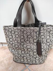 borsa Calvin klein a secchiello a tracolla o mano 