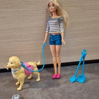 Barbie a spasso coi cuccioli 