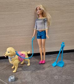 Barbie a spasso coi cuccioli 