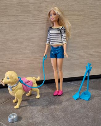 Barbie a spasso coi cuccioli 