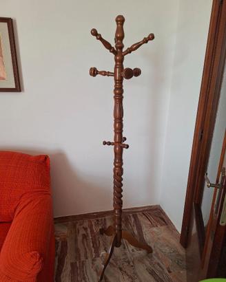 Appendi abiti in legno antico