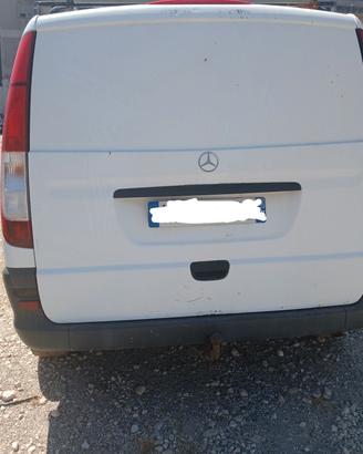 portellone Mercedes Vito w639 paraurti stop post