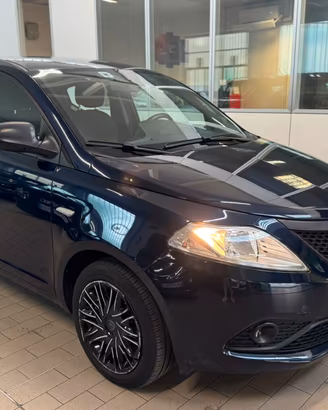 Lancia Ypsilon 1.2 69 CV 5 porte Platinum PREZZO R