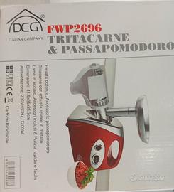 Tritacarne e passata pomodoro 