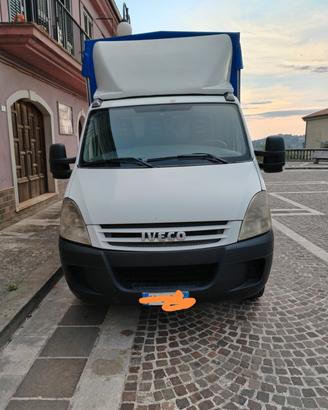 FURGONE IVECO DAILY  CENTINATO