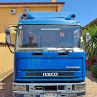 Camion centinato