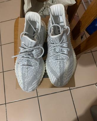 Yeezy boost 350 V2