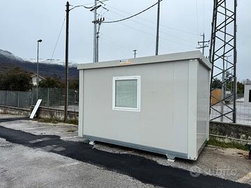 Box coibentato e con impianto elettrico