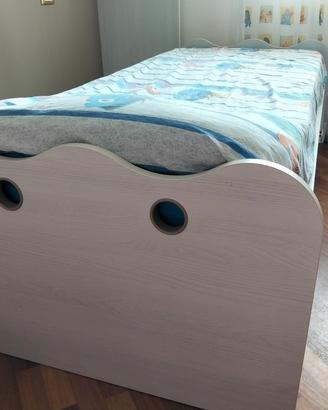 letto singolo con cassettoni