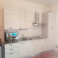 cucina + tavolo +sedie 